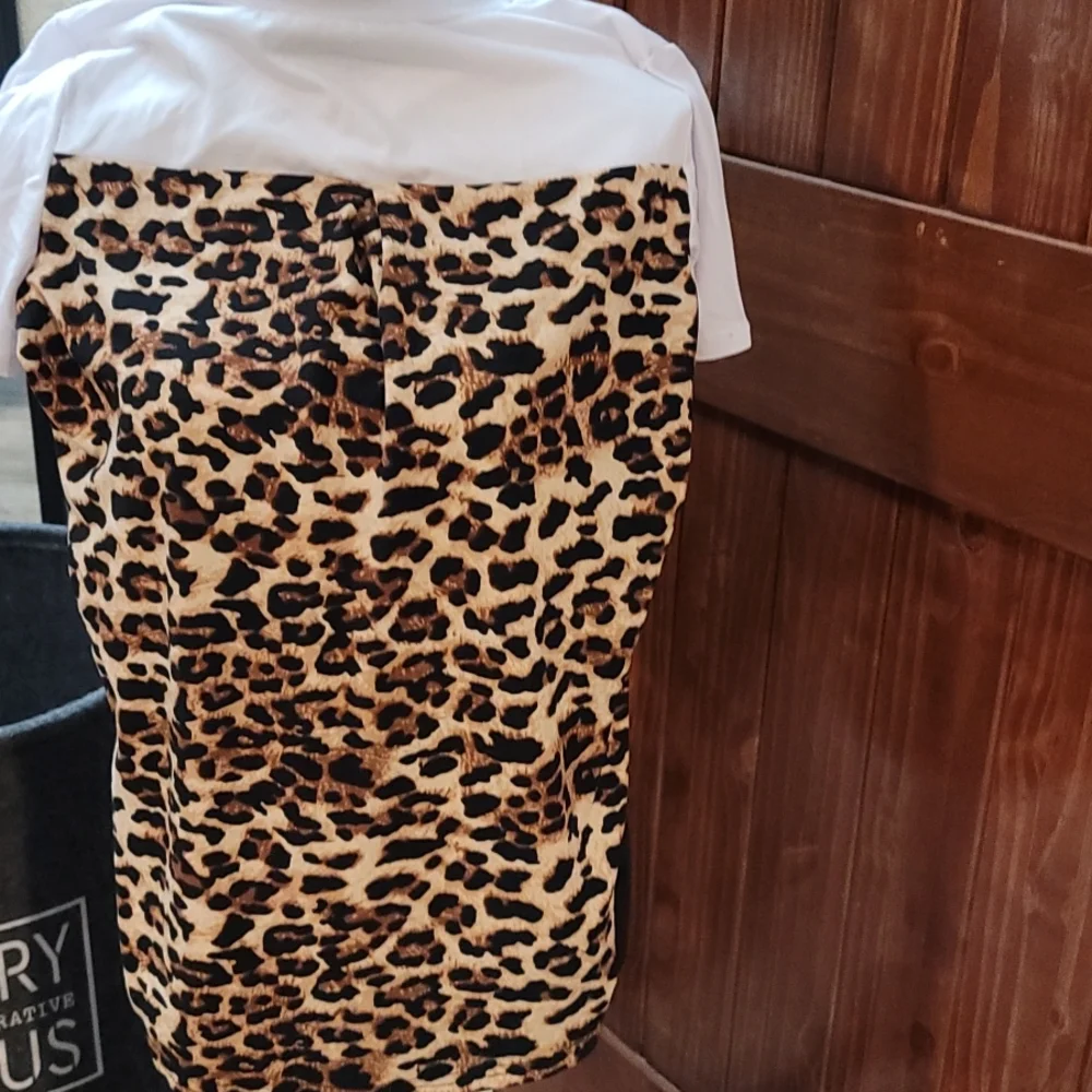 Leopard top - Picture 2 of 2